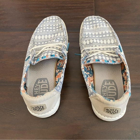 Hey Dude Wendy Boho cool pattern loafers women’s size 8 - Picture 4 of 6